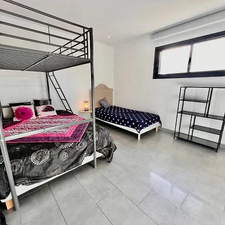 / Maison Independante 150m De La Avec Jacuzzi Et Piscine Chauffee A Cyprien 빌라 *